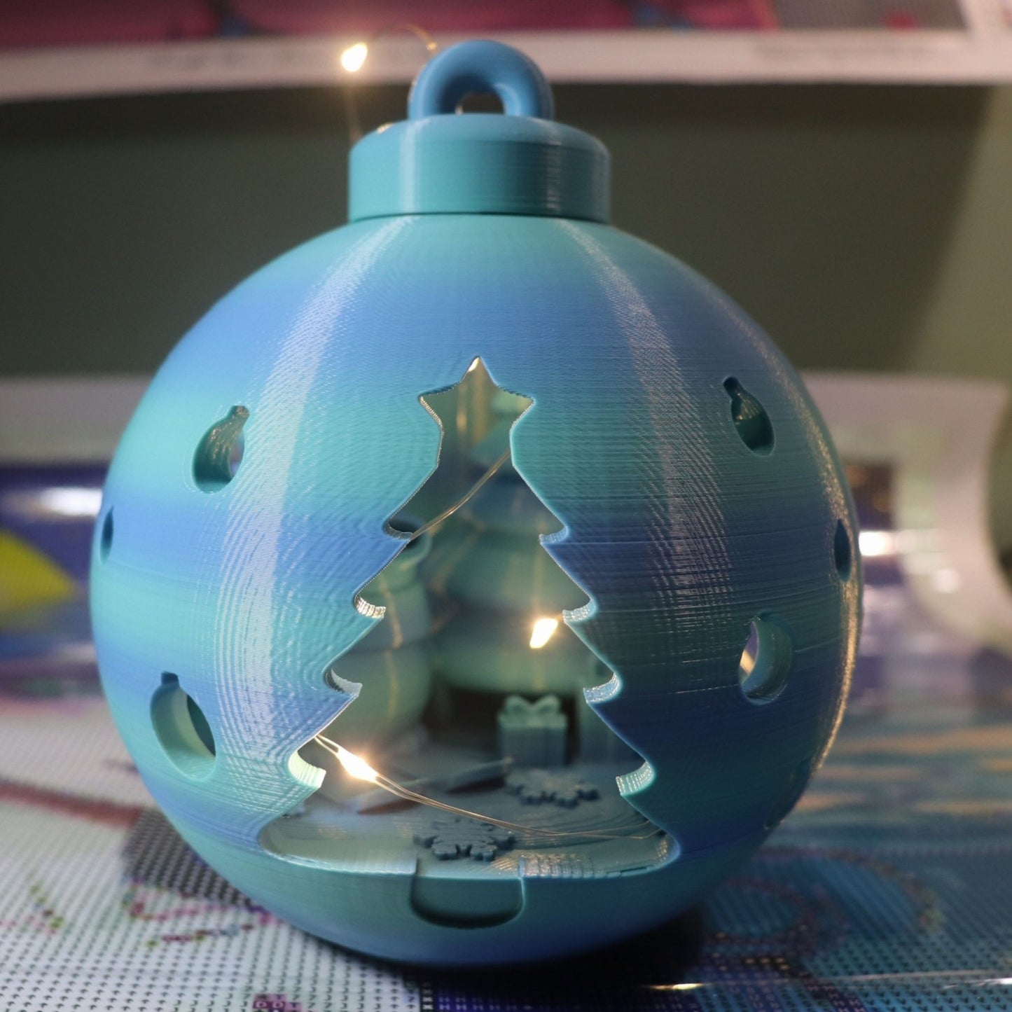 Christmas Ornament Globe – Festive Tree Decoration